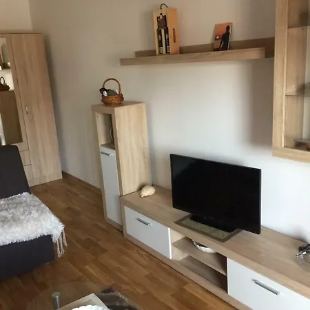 Modern And Cozy Near Train/bus Station