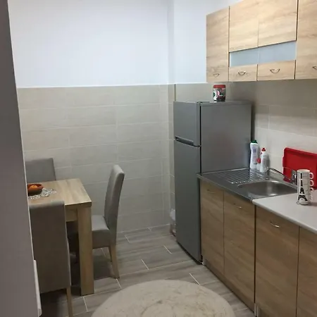 Modern And Cozy Near Train/bus Station Appartement *